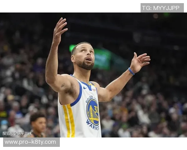 库里生涯再创佳绩12记三分领衔克莱与其他球员共计五次精彩表现